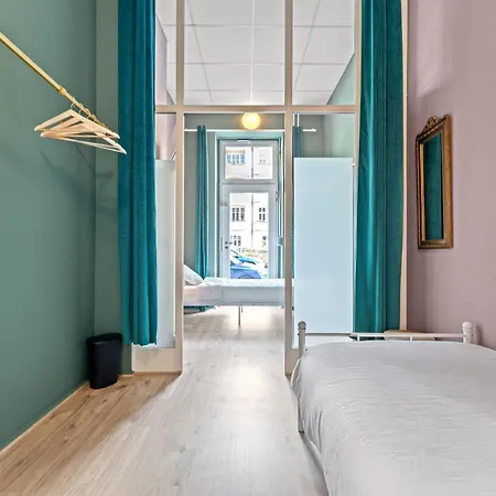 Wohnung Im Zentrum ,10 Personen, Nah Berghain Und Boxhagener Platz