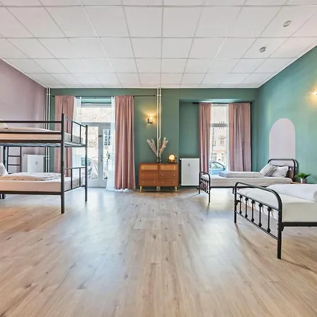Wohnung Im Zentrum ,10 Personen, Nah Berghain Und Boxhagener Platz * Berlin