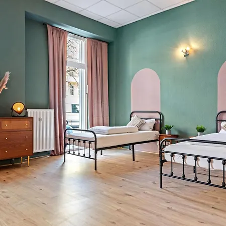 Wohnung Im Zentrum ,10 Personen, Nah Berghain Und Boxhagener Platz