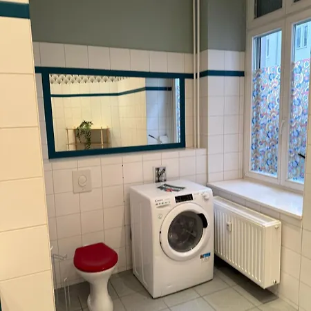 Apartment Grosse Schoene In Friedrichshain- Samaritakiez *