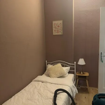 Apartment Grosse Schoene In Friedrichshain- Samaritakiez *