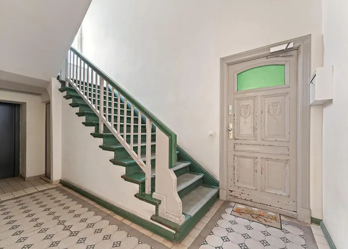 10er Crew Spot Naehe Berghain Und Boxhagener Platz *