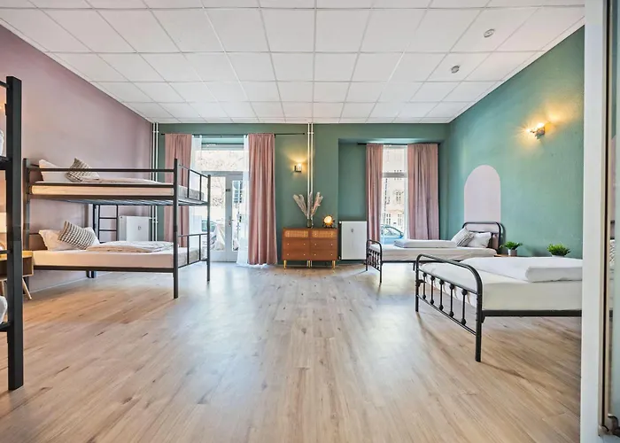 10er Crew Spot Naehe Berghain Und Boxhagener Platz * Berlijn