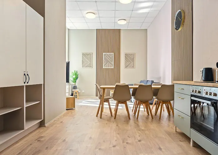 10er Crew Spot Naehe Berghain Und Boxhagener Platz *